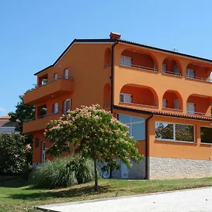 apartments-orange-medulin.pula-hotels.org/